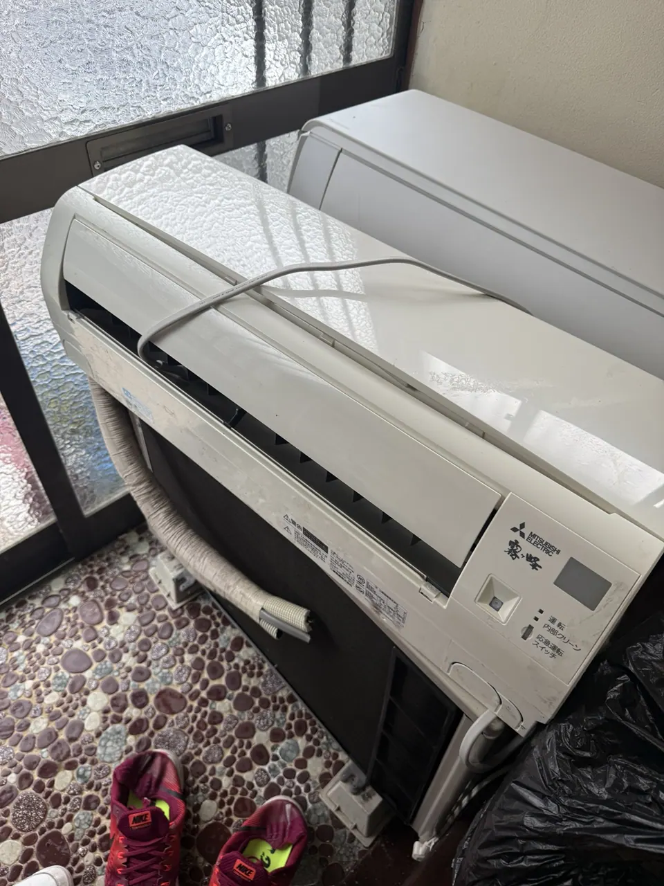 取り外した三菱電機製エアコン室内機